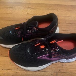 Brooks Adrenaline 19